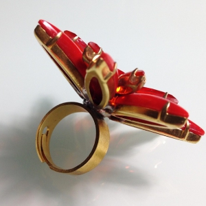 Женственное кольцо от "Lilien Czech" в виде цветка Астры