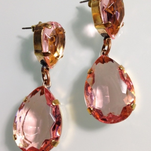 Классические серьги-капли от "Lilien Czech" персикового цвета