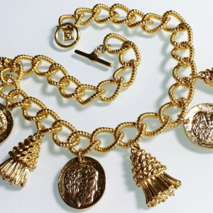 Винтажное колье-чокер от Anne Klein с кисточками и античными монетами