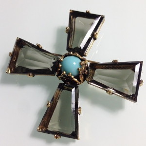 Винтажная брошь от "Accessocraft" в форме креста