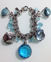 Винтажный чарм-браслет от "Accessocraft" с чармами голубого цвета и бирюзой