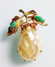 Винтажная брошь от ''Florenza'' в форме груши с барочной жемчужиной
