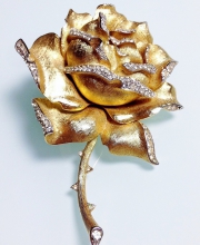 Винтажная брошь от ''Trifari'' в форме розы
