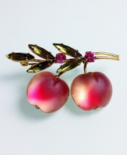 Винтажная брошь от ''Austria'' в форме ветви с вишнями розово-персикового цвета