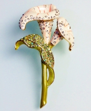 Винтажная брошь от St. John в форме цветка Каллы