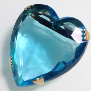 Винтажная брошь в форме сердца нежно-голубого цвета