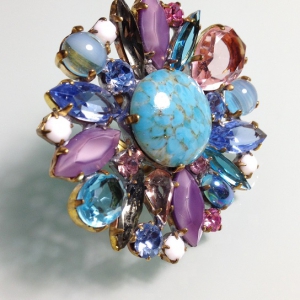 Кольцо от "Lilien Czech" в пастельно-голубых оттенках