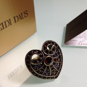 Кольцо от "Heidi Daus" с Сердцем, размер 5 USA