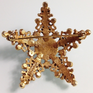 Винтажная брошь-звезда от "Florenza" с жемчугом