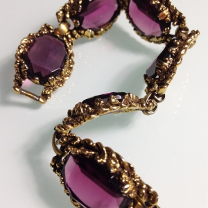 Винтажный браслет со стеклами пурпурно-аметистового цвета