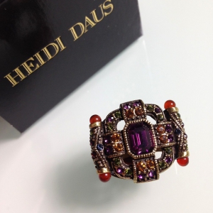 Кольцо от "Heidi Daus" с кристаллами и кабошонами, размер 8 USA