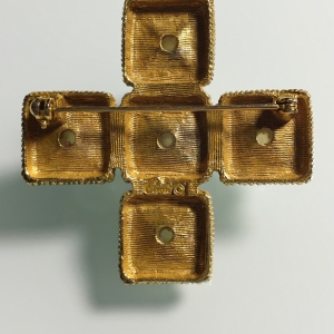 Винтажная брошь от "Capri" в форме греческого креста