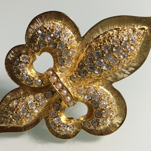 Геральдическая брошь "Fleur de lis" от "Graziano" с жемчугом и кристаллами