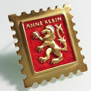 Винтажная брошь от Anne Klein с геральдическим львом