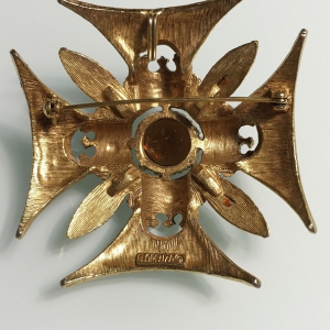 Винтажная брошь от "Florenza" в форме Мальтийского креста