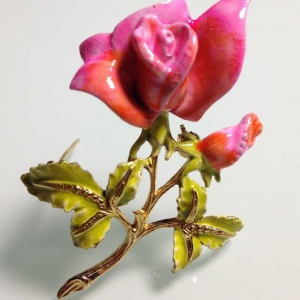 Винтажная брошь цветок от "Accessocraft" в форме цветка розы