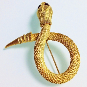 Винтажная брошь от "ART" в форме змеи