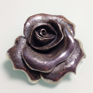 Винтажная брошь от "Tortolani" в форме розы