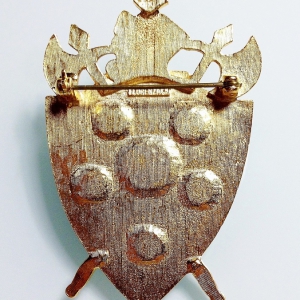 Винтажная брошь от Florenza в форме гербового щита