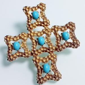 Винтажный крест от Ciner с кабошонами бирюзового цвета