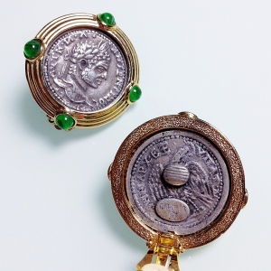 Винтажные клипсы-монетки от Carolee с серебряной тетрадрахмой