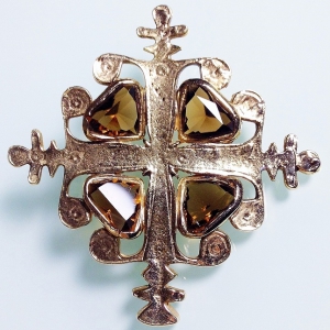 Винтажная брошь от "Accessocraft" в форме ажурного эфиопского (коптского) креста