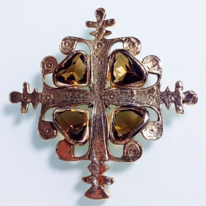 Винтажная брошь от "Accessocraft" в форме ажурного эфиопского (коптского) креста