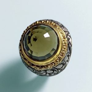 Кольцо-перстень в османском стиле с раухтопазом. Серебро 925 пробы, р. 18-18,5 RUS