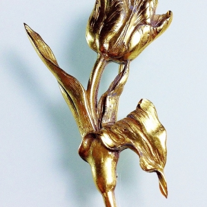 Коллекционная брошь Museum of Fine Arts в форме тюльпана