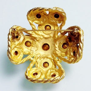 Винтажная брошь в форме креста с кристаллами