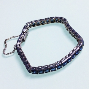 Винтажный теннисный браслет от Ciner c кристаллами дымчато-сине-серого оттенка
