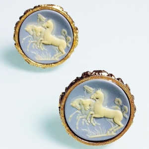 Винтажные запонки от Dante с камеями "Equidae Quattor" с лошадьми