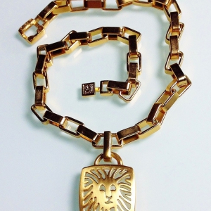 Винтажное колье от Anne Klein с львом-медальоном
