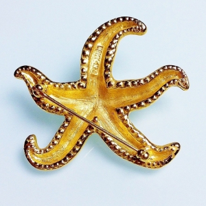 Винтажная брошь от Ben-Amun в форме морской звезды