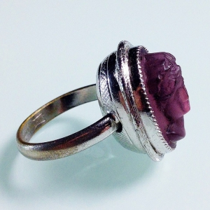 Винтажное кольцо от Whiting & Davis с камеей