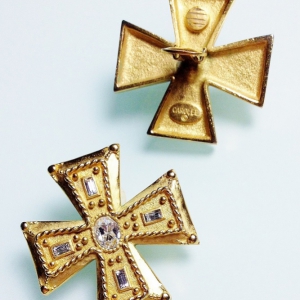Винтажные клипсы от Carolee в форме крестов