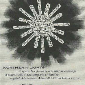 Винтажная брошь Northern Lights от Weiss в форме снежинки 