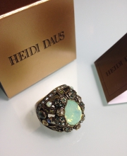 Кольцо от ''Heidi Daus'' со стрекозами, размер 7 USA