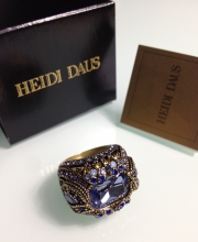 Кольцо от ''Heidi Daus'' с кристаллом голубого цвета, размер 6 USA