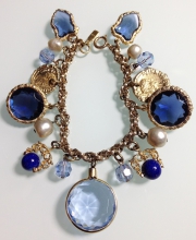 Винтажный чарм-браслет от "Monet" с чармами голубого и синего цвета