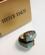 Кольцо от Heidi Daus с кристаллами мятного цвета, размер 8 USA