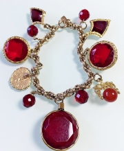Винтажный чарм-браслет от ''Accessocraft'' с чармами красного цвета