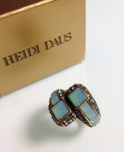 Кольцо от "Heidi Daus" с кристаллами мятного цвета, размер 7 USA