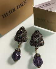 Cерьги от "Heidi Daus" с кристаллами Swarovski пурпурного, аметистового и голубого цвета