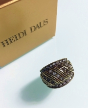 Кольцо от "Heidi Daus" с кристаллами бронзового и прозрачного цвета, размер 8 USA