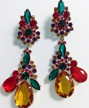 Женственные серьги от "Lilien Czech" с кристаллами желтого, красного, зеленого и пурпурного цвета