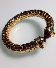 Объемный плетеный браслет от ''Ivana'' c кабошонами