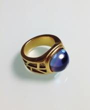 Винтажное кольцо от "Givenchy" с кабошоном