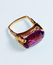 Винтажное кольцо от "Vendome" с кристаллом аметистового цвета