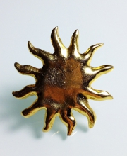 Винтажная брошь от Edouard Rambaud в форме солнца